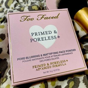 BNIB Too Faced Primed & Poreless pressed powder pink compact translucent